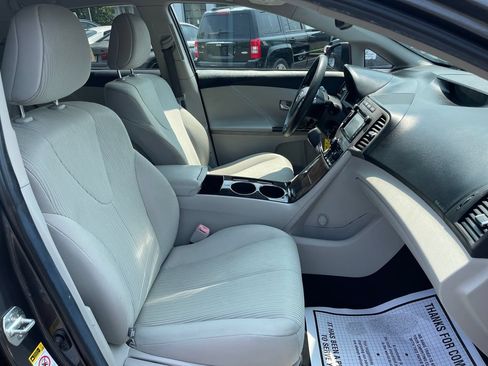 Used 2014 Toyota Venza LE FWD image 24
