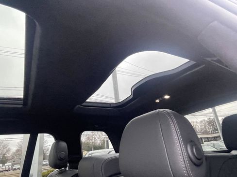 Used 2022 BMW X7 M50i w/ Cold Weather Package image 15