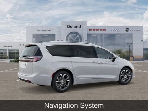 New 2026 Chrysler Pacifica Pinnacle FWD image 4