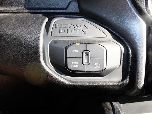 Used 2025 RAM 2500 Laramie w/ Sport Appearance Package AWD/4WD image 25