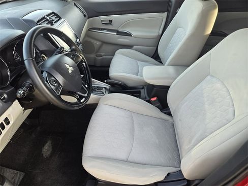 Used 2021 Mitsubishi Outlander Sport SE image 12