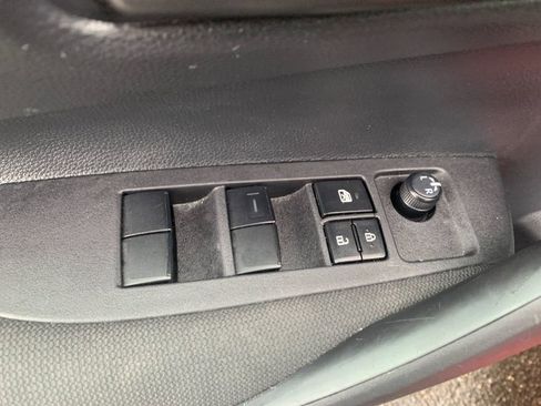 Used 2025 Toyota Corolla LE image 14