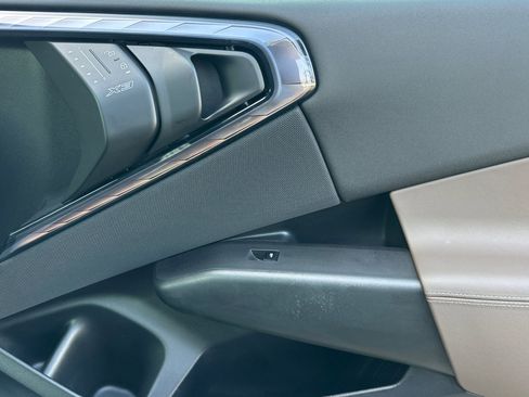 Used 2025 BMW X3 xDrive30i w/ Convenience Package image 22