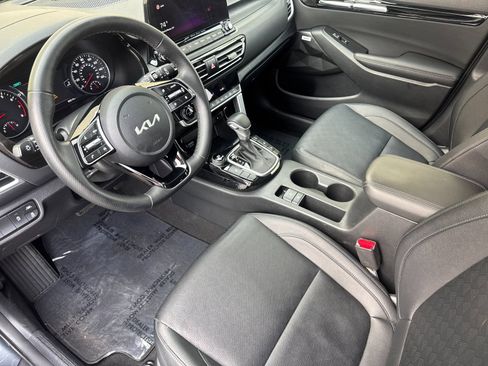 Certified 2022 Kia Seltos SX image 10