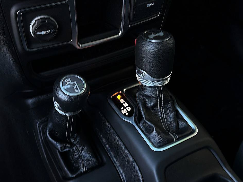 Used 2024 Jeep Wrangler Sport AWD/4WD image 14