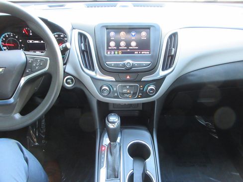 Used 2021 Chevrolet Equinox LS w/ LPO, Floor Liner Package FWD image 35