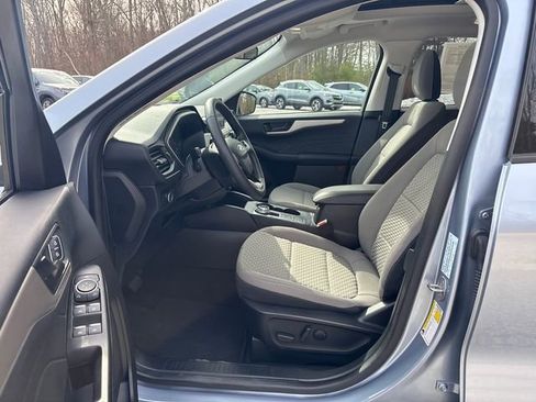 Used 2022 Ford Escape SE w/ SE Sport Appearance Package image 30