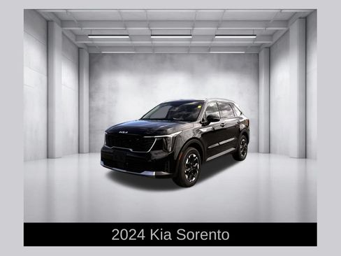 Used 2024 Kia Sorento S AWD/4WD image 1