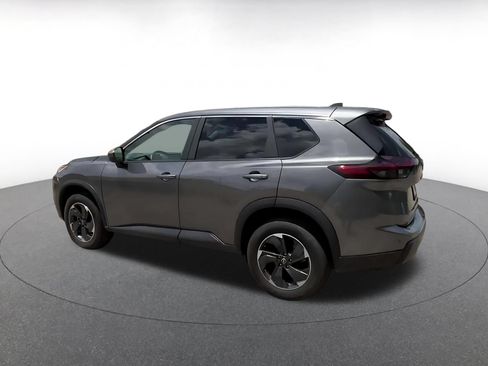 Used 2025 Nissan Rogue SV AWD/4WD image 10