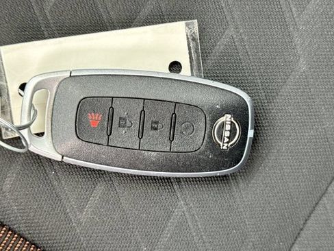 Used 2024 Nissan Kicks SR FWD image 29