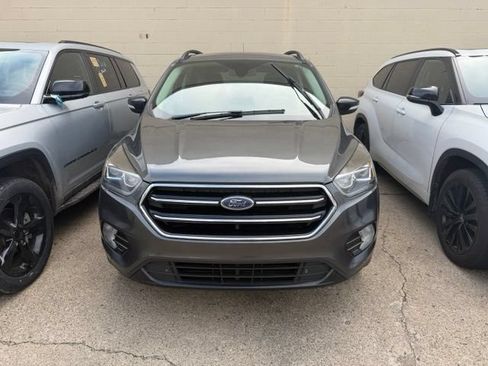 Used 2019 Ford Escape Titanium AWD/4WD image 2