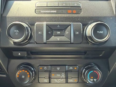 Used 2017 Ford F250 XLT AWD/4WD image 35
