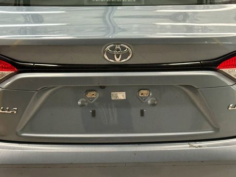 Used 2020 Toyota Corolla LE FWD image 11