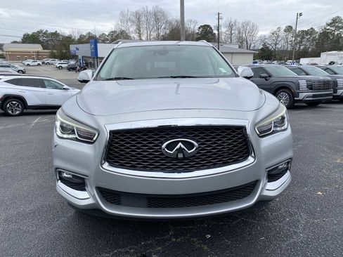 Used 2020 INFINITI QX60 Luxe w/ Essential Package image 3