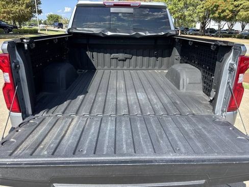 Used 2023 Chevrolet Silverado 1500 LTZ AWD/4WD image 7