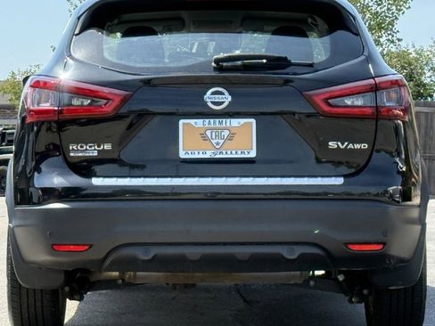 Used 2021 Nissan Rogue Sport SV image 4