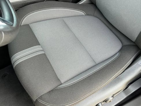 Used 2025 Chevrolet Blazer LT AWD/4WD image 11
