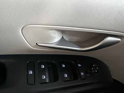 Used 2024 Hyundai Tucson SE FWD image 17