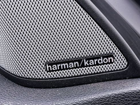 Used 2010 Mercedes-Benz E 550 Coupe image 3