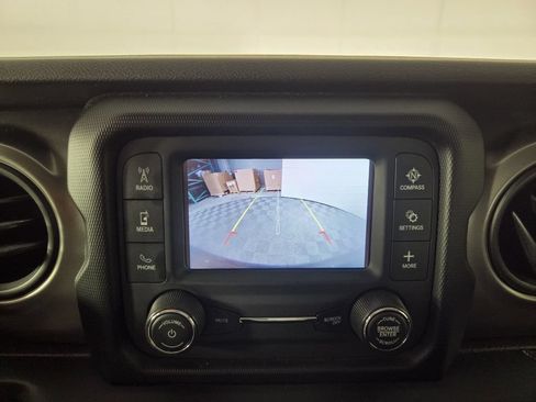 Used 2019 Jeep Wrangler Sport AWD/4WD image 11
