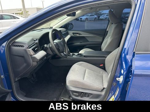 Used 2025 Toyota Camry LE w/ Convenience Package FWD image 15