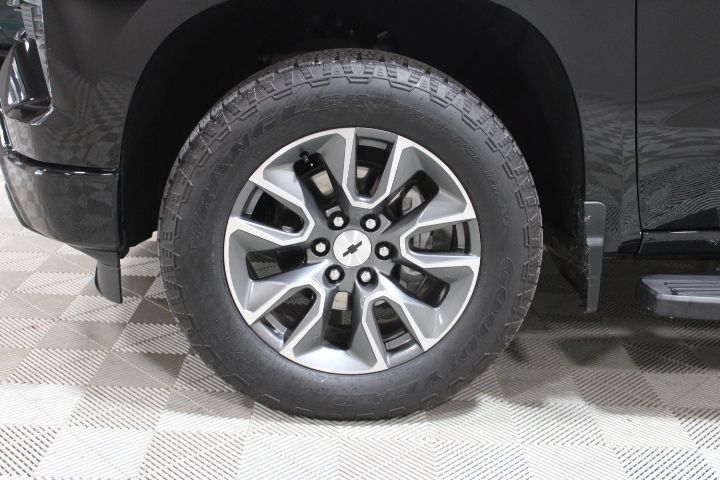 Used 2024 Chevrolet Silverado 1500 RST w/ Z71 Off-Road Package AWD/4WD image 45