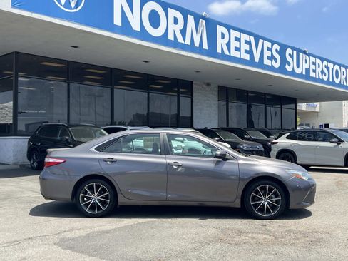 Used 2017 Toyota Camry XSE w/ Moonroof Package FWD image 26