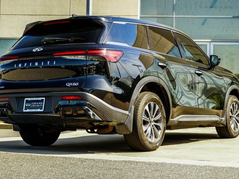 Certified 2023 INFINITI QX60 Pure AWD/4WD image 12