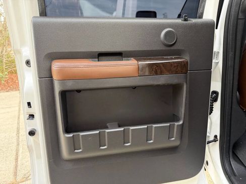 Used 2014 Ford F250 Platinum w/ FX4 Off-Road Package image 14