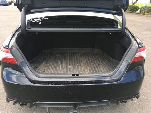 Used 2020 Toyota Camry XSE image 5