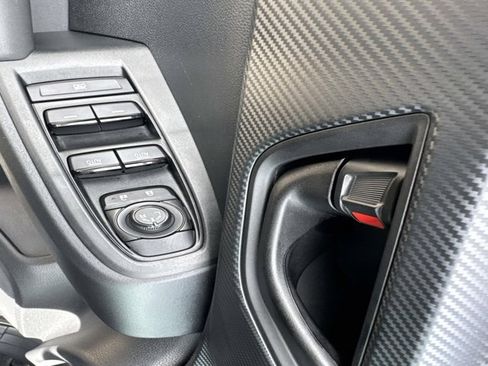 Used 2025 Subaru Crosstrek 2.0i Premium w/ Convenience Package #2 image 8