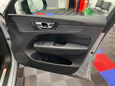 Used 2024 Volvo XC60 B5 Plus image 10