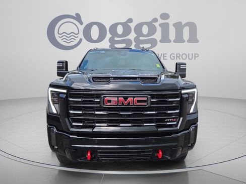 Used 2024 GMC Sierra 2500 AT4 w/ AT4 Premium Plus Package AWD/4WD image 8