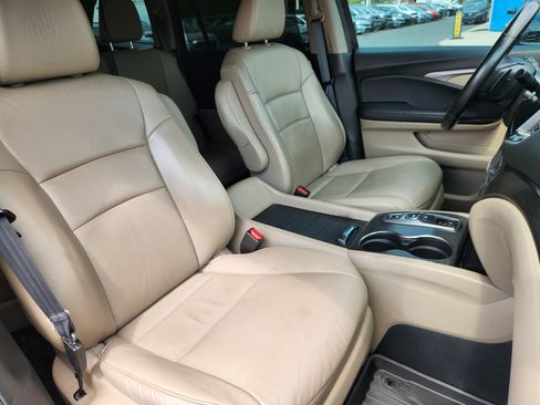 Used 2022 Honda Pilot Special Edition image 11