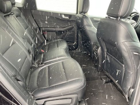 Used 2021 Ford Escape Titanium image 14