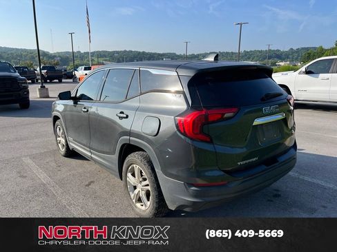 Used 2018 GMC Terrain SLE FWD image 4