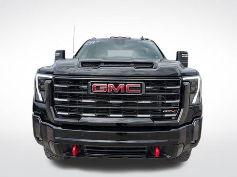 Used 2024 GMC Sierra 2500 AT4 w/ Snow Plow Prep/Camper Package AWD/4WD image 9