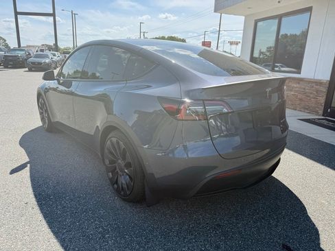 Used 2023 Tesla Model Y Performance AWD/4WD image 5
