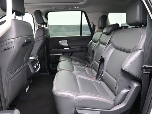 Used 2025 Ford Expedition Max Active image 13