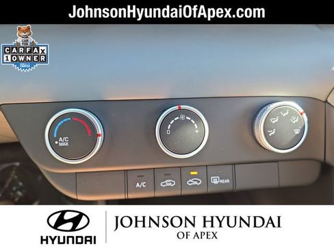 Certified 2023 Hyundai Elantra SE image 30