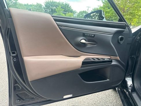 Used 2023 Lexus ES 350 w/ Premium Package FWD image 13