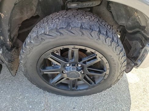 Used 2017 Toyota Tundra SR5 w/ SR5 Upgrade Package RWD image 10