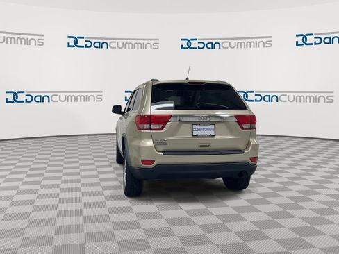 Used 2011 Jeep Grand Cherokee Laredo AWD/4WD image 7