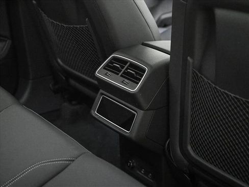 Certified 2023 Audi e-tron Premium Plus w/ Premium Plus Package image 18