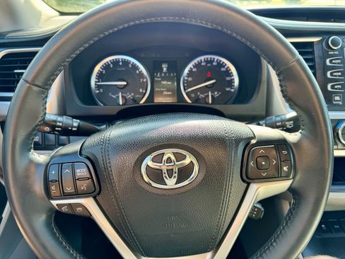 Used 2016 Toyota Highlander Limited image 33