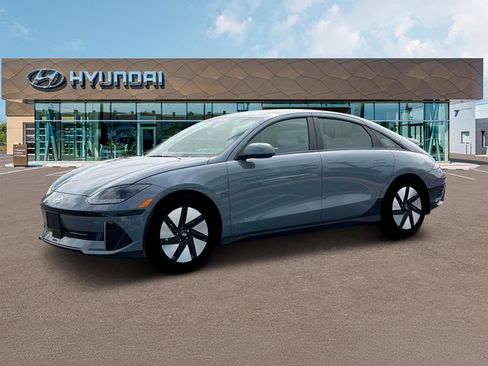 New 2025 Hyundai Ioniq 6 SE image 2