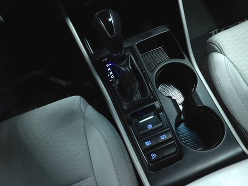 Used 2019 Hyundai Tucson SE image 18