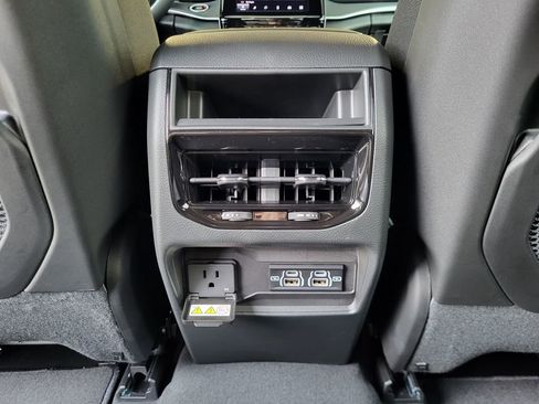 New 2025 Jeep Grand Cherokee Altitude AWD/4WD image 26