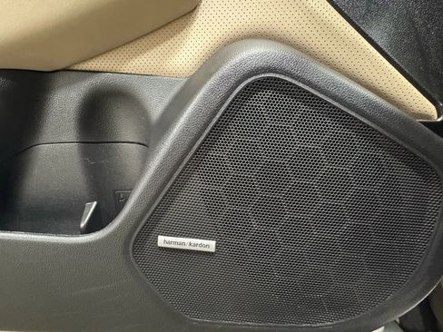 Used 2017 Subaru Outback 2.5i Limited image 17