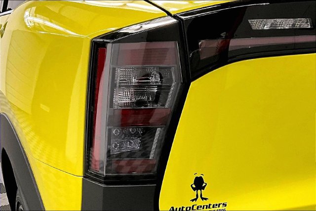 New 2026 Nissan Kicks SR w/ Cold Weather Package FWD image 21